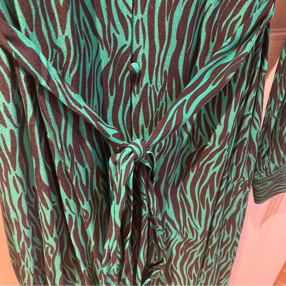 Karen Britchick x The Drop Green & Black Zebra Midi Long sleeve Dress Si… - Picture 7 of 11